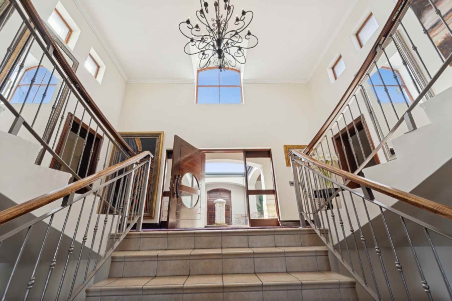 6 Bedroom Property for Sale in Atlantic Beach Golf Estate Western Cape